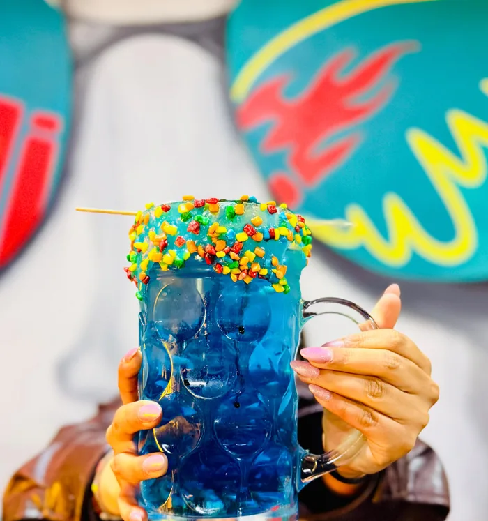 Tarro azul escarchado con cereal de colores