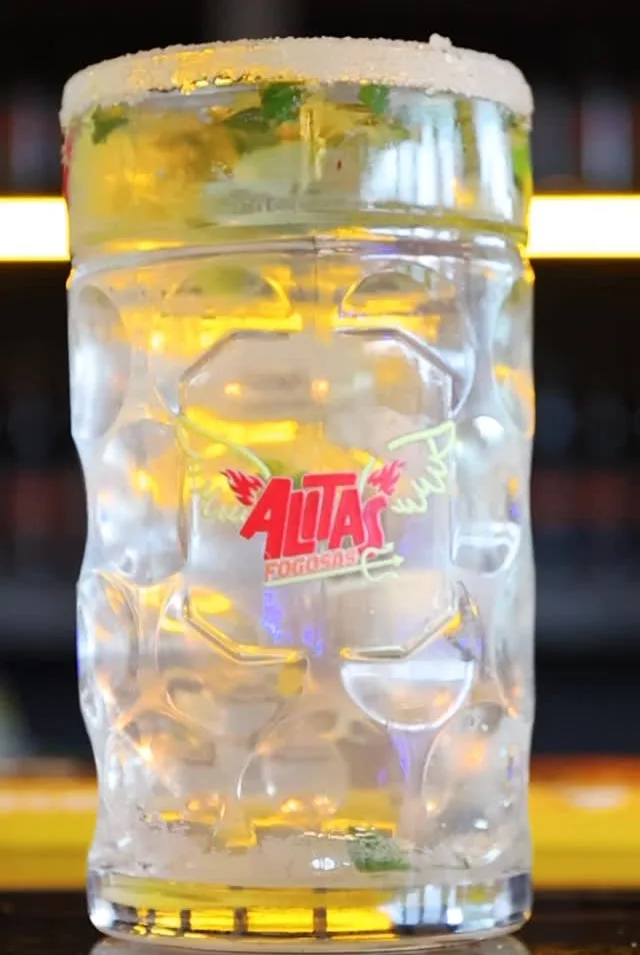 Tarro escarchado con el logo de Alitas Fogosas